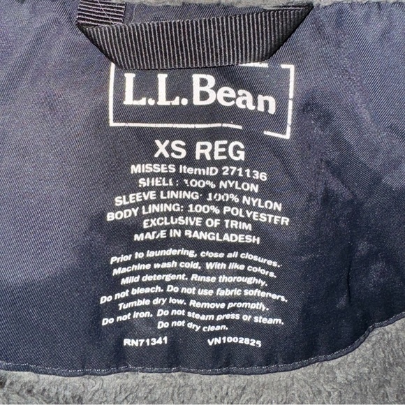 L. L. Bean Winter Coat with Faux Fur Lining Women’s Size Extra Small - Picture 10 of 10